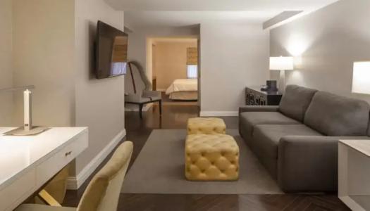 The Manhattan Club - 100