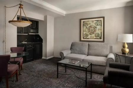 The Manhattan Club - 47