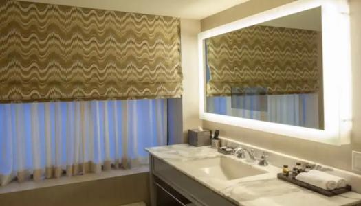 The Manhattan Club - 98