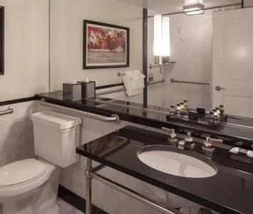 The Manhattan Club - 7