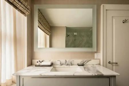 The Manhattan Club - 43