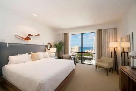 Hyatt Centric Waikiki Beach - 3