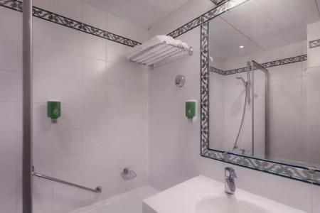 Hôtel Raspail Montparnasse - 139