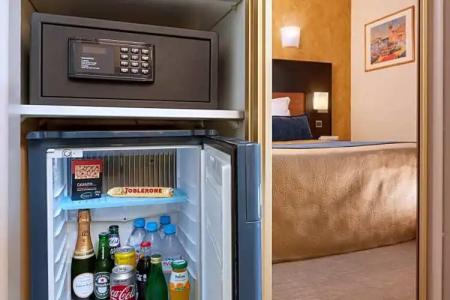 Hôtel Raspail Montparnasse - 98