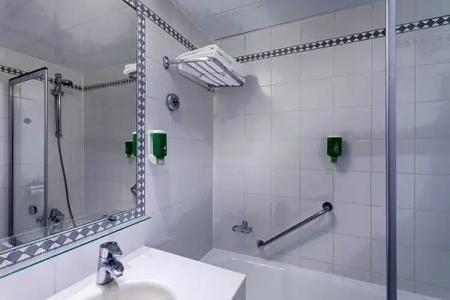 Hôtel Raspail Montparnasse - 126