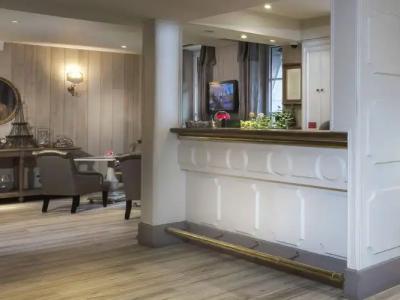 Cluny Square - 1