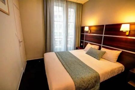 Hôtel Des Trois Gares - 27