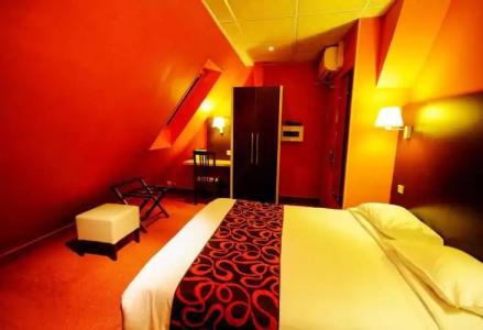 Hôtel Des Trois Gares - 35