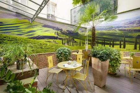 Le Relais Montmartre - 16