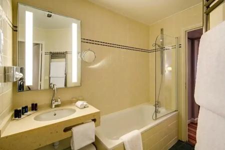 Le Relais Montmartre - 67