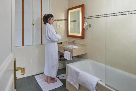 Le Relais Montmartre - 9