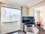 Double Junior Suite with Paris View