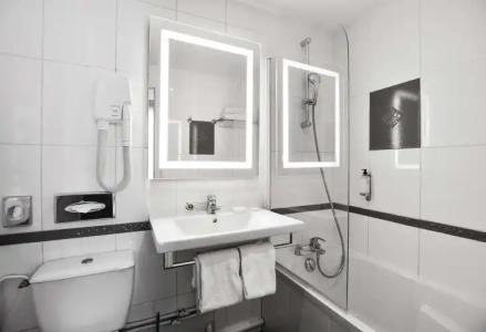Best Western Montcalm - 7