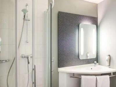 ibis Daumesnil Porte Doree - 8