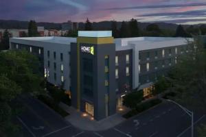 Home2 Suites by Hilton Eugene Downtown University Area, Eugene