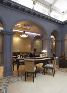 La Clef Louvre Paris by The Crest Collection - 31