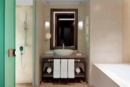 Sheraton Sharjah Beach Resort and Spa - 110