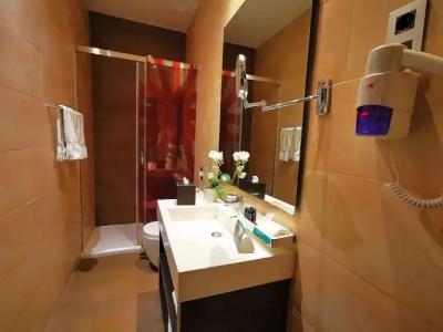 Indigo Barcelona - Plaza Catalunya 4Sup, an IHG - 72