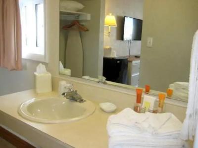 Avondale by the Sea - 9