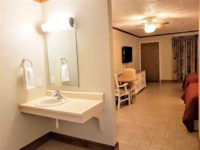 Avondale by the Sea - 7