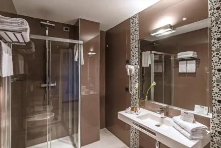 Occidental Aurelia - 9