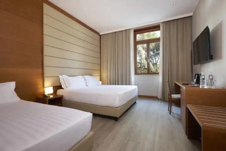 Occidental Aurelia - 2