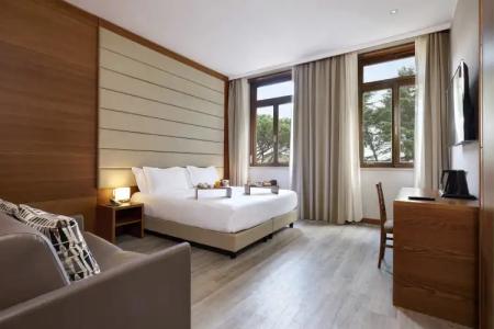 Occidental Aurelia - 29