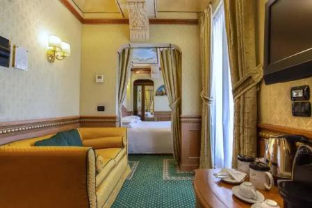 River Palace - 4