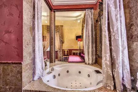 Romanico Palace - 10