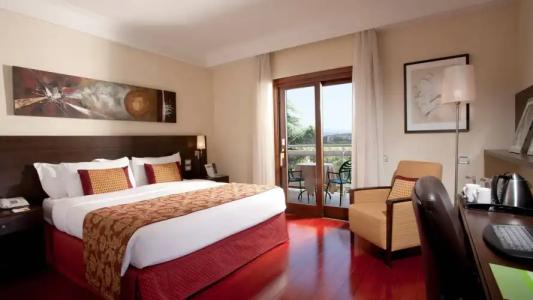 Courtyard by Marriott Rome Central Park - 38