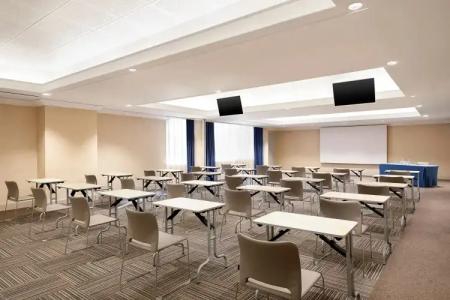 Courtyard by Marriott Rome Central Park - 13