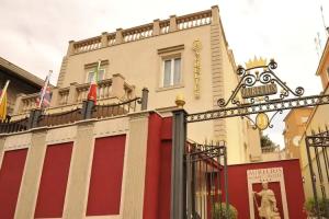 Aurelius Art Gallery Hotel