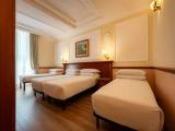 Quadruple room with city view