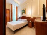Family 2 adjoining doubles room