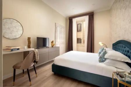 Condotti Boutique - 50