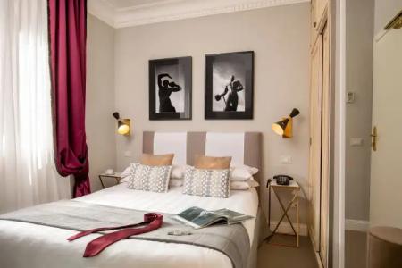 Condotti Boutique - 88