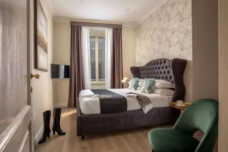 Condotti Boutique - 51