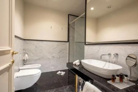 Condotti Boutique - 23