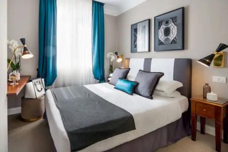 Condotti Boutique - 89