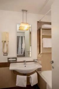 Condotti Boutique - 79