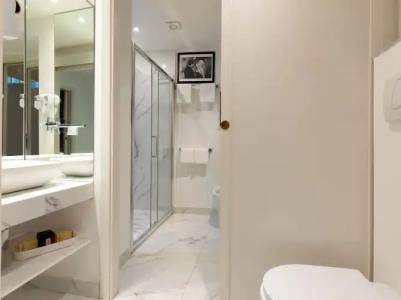 Condotti Boutique - 41