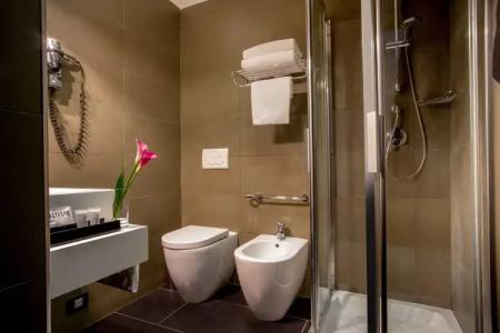 Condotti Boutique - 100