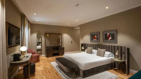 Condotti Boutique - 24