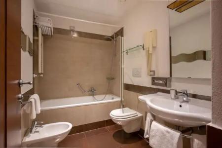 Condotti Boutique - 86