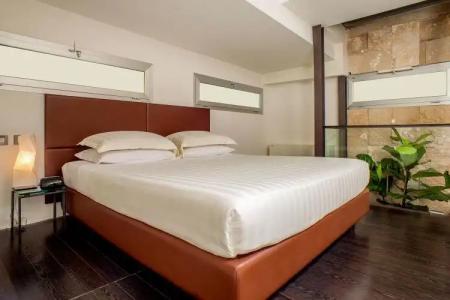 Best Western Plus Spring House - 115