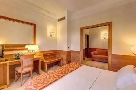 Pinewood Rome - 115
