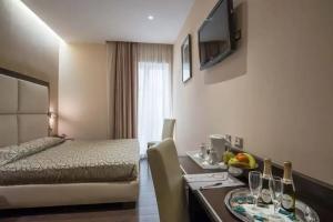 Catone District Hotel, Rome
