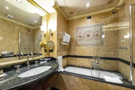 River Chateau - 84