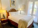 Standard Quadruple room with garden view