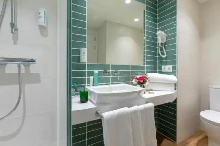 Jayleen Clarke Quay - 10